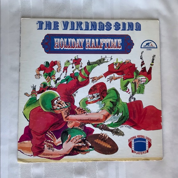 NFL Other - NFL Minnesota Vikings sing Holiday Halftime Record